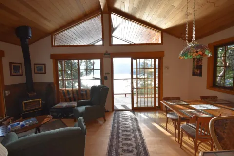Ainslie Point Cottage interior impressions of vacation rental on Pender Island | Southern Gulf Islands | Canada