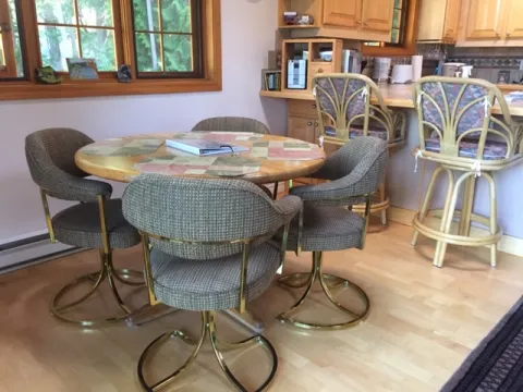 Ainslie Point Cottage interior impressions of vacation rental on Pender Island | Southern Gulf Islands | Canada