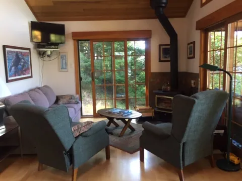 Ainslie Point Cottage interior impressions of vacation rental on Pender Island | Southern Gulf Islands | Canada
