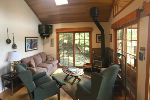 Ainslie Point Cottage interior impressions of vacation rental on Pender Island | Southern Gulf Islands | Canada